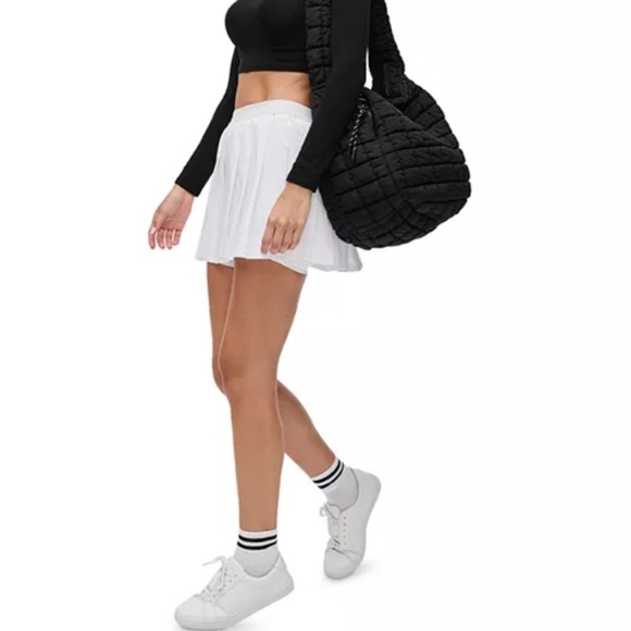 Urban Expressions Puffer Carryall - Picture 7 of 10